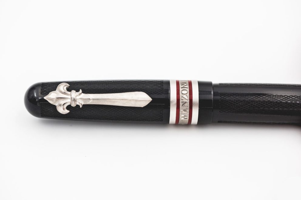 Dettaglio del pennino oro 14K Stiflex della stilografica Alessandro Manzoni, edizione limitata da collezione.